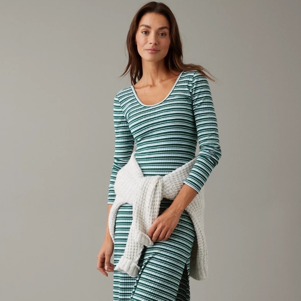 American Eagle Main Squeeze Scoop Neck Long-Sleeve Mini Dress